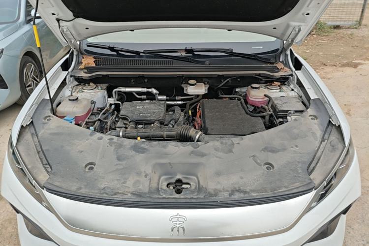 Used BYD Song Pro New Energy 2025 Second-Generation DM-i 75KM Leading Edition Engine Bay