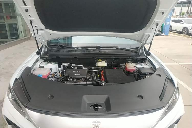 Used BYD Song Pro New Energy 2025 Second-Generation Intelligent Driving Version DM-i 115KM Superior Trim Engine Bay