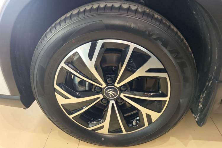 Used BYD Song Pro New Energy 2025 2nd Generation Intelligent Driving Version DM-i 75KM Leading Edition Exterior 4