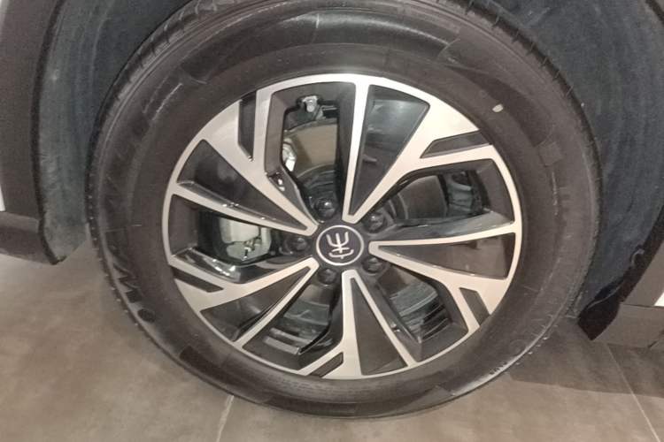 Used BYD Song Pro New Energy 2025 Second-Generation DM-i 75KM Leading Edition Exterior 4