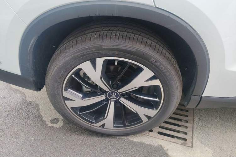 Used BYD Song Pro New Energy 2025 Second-Generation Intelligent Driving Version DM-i 115KM Excellence Edition Exterior 5