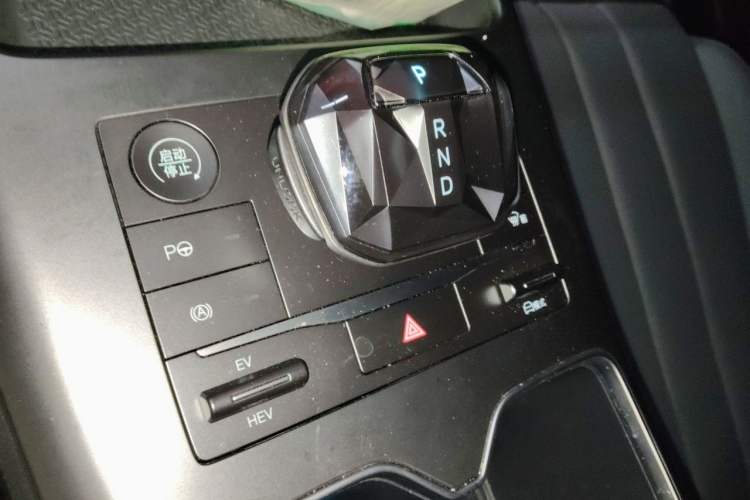 Used BYD Song Pro New Energy 2025 2nd Generation Intelligent Driving Version DM-i 75KM Leading Edition Gear Lever