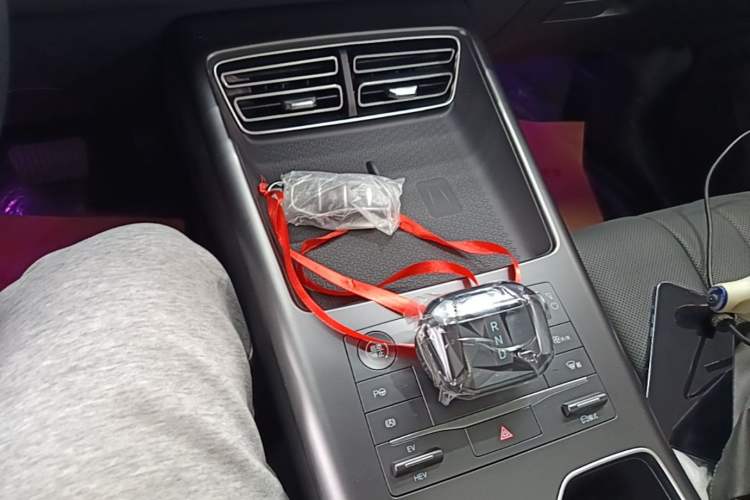 Used BYD Song Pro New Energy 2025 2nd Generation Intelligent Driving Version DM-i 75KM Overachiever Trim Gear Lever