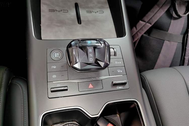 Used BYD Song Pro New Energy 2025 2nd Generation Intelligent Driving Version DM-i 75KM Leading Edition Gear Lever