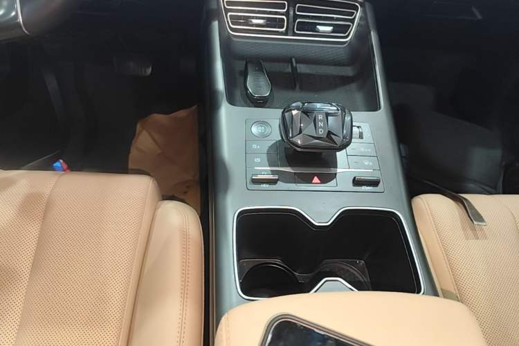 Used BYD Song Pro New Energy 2025 Second-Generation DM-i 75KM Overachiever Trim Gear Lever