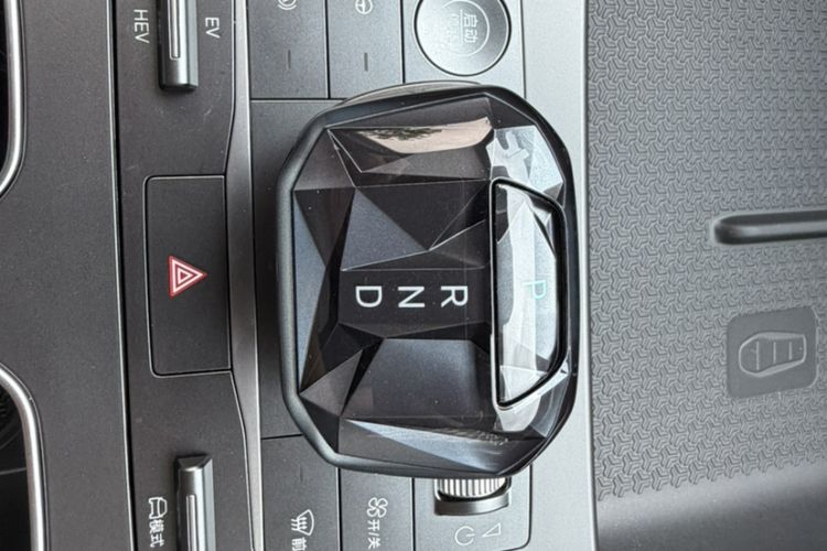 Used BYD Song Pro New Energy 2025 2nd Generation Intelligent Driving Version DM-i 75KM Leading Edition Gear Lever