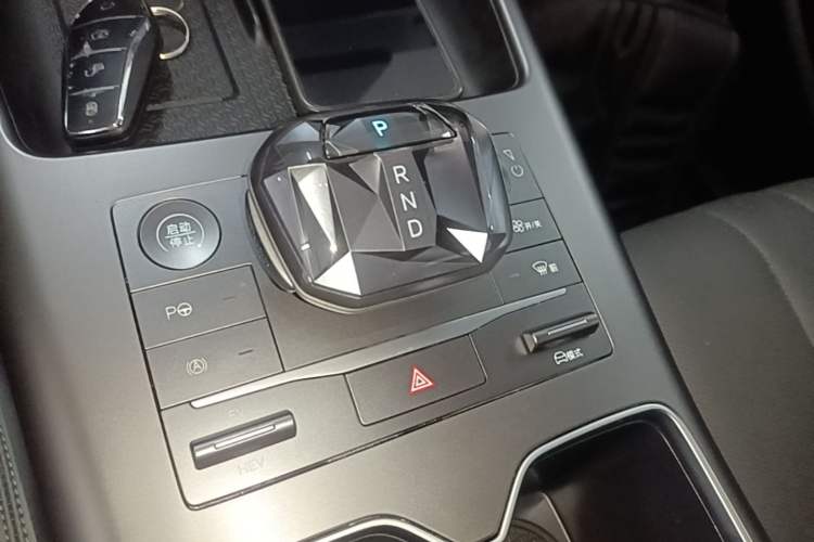 Used BYD Song Pro New Energy 2025 Second-Generation Intelligent Driving Version DM-i 115KM Superior Trim Gear Lever