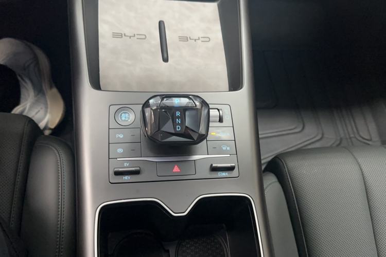 Used BYD Song Pro New Energy 2025 2nd Generation Intelligent Driving Version DM-i 75KM Leading Edition Gear Lever