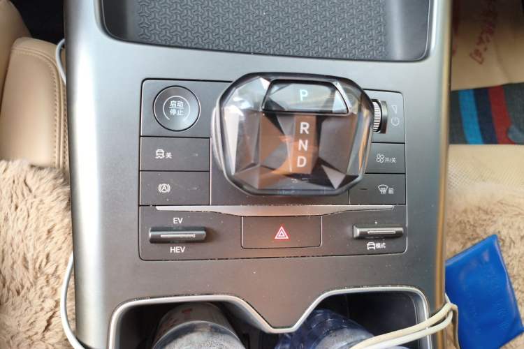 Used BYD Song Pro New Energy 2025 Second-Generation DM-i 115KM Overachiever Trim Gear Lever