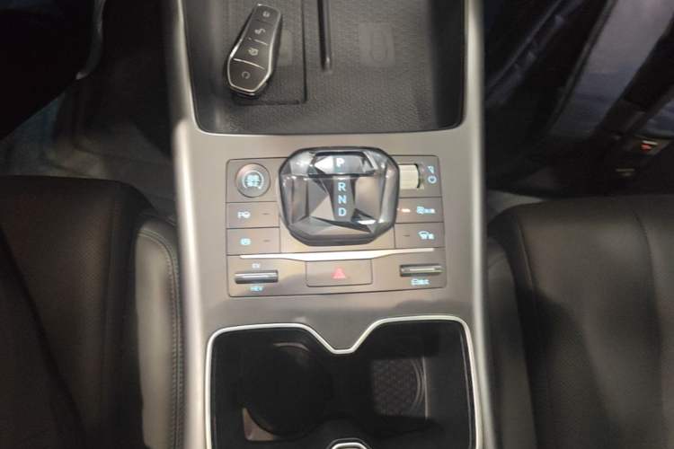 Used BYD Song Pro New Energy 2025 Second-Generation Intelligent Driving Version DM-i 115KM Superior Trim Gear Lever