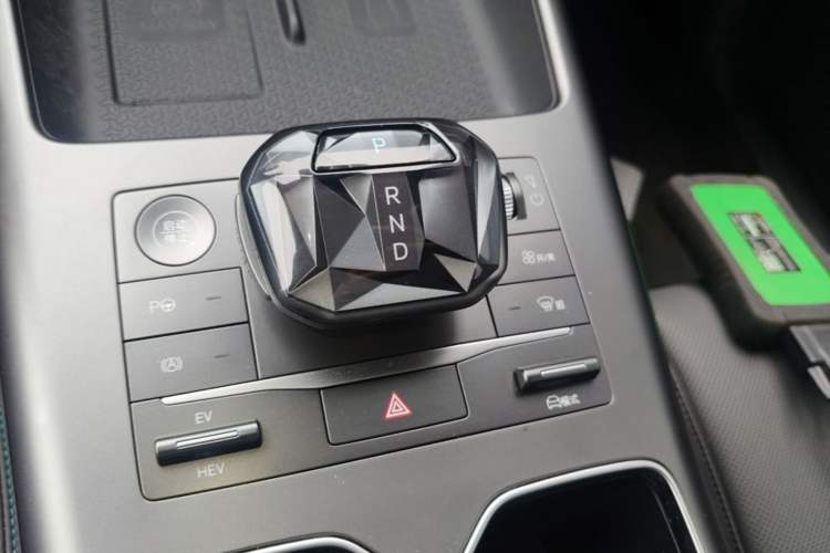 Used BYD Song Pro New Energy 2025 Second-Generation Intelligent Driving Version DM-i 115KM Excellence Edition Gear Lever