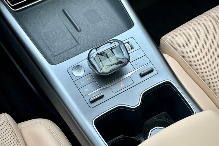 Used BYD Song Pro New Energy 2025 Second-Generation DM-i 115KM Excellence Version Gear Lever