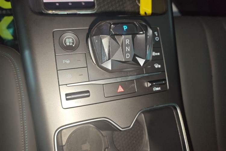 Used BYD Song Pro New Energy 2025 Second-Generation Intelligent Driving Version DM-i 115KM Superior Trim Gear Lever