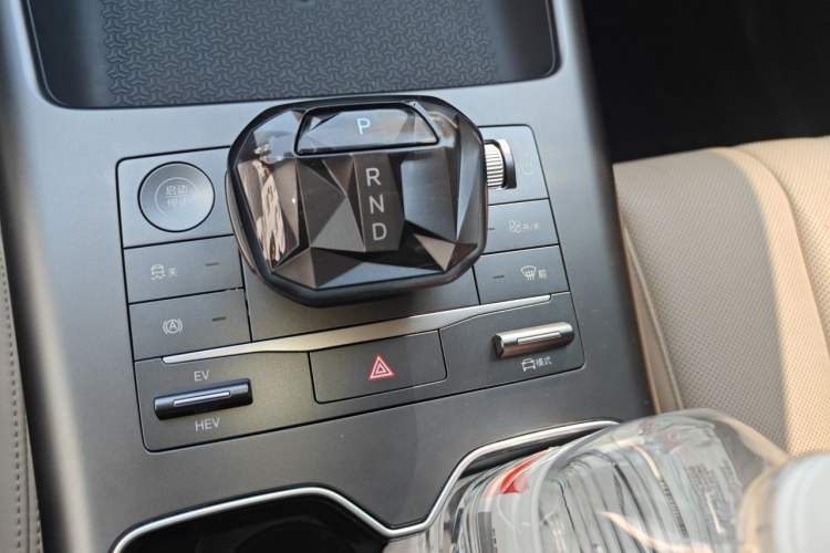 Used BYD Song Pro New Energy 2025 Second-Generation DM-i 75KM Leading Edition Gear Lever