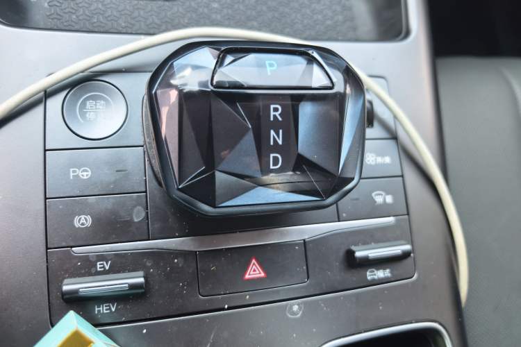 Used BYD Song Pro New Energy 2025 Second-Generation Intelligent Driving Version DM-i 115KM Superior Trim Gear Lever