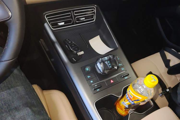Used BYD Song Pro New Energy 2025 Second-Generation DM-i 75KM Leading Edition Gear Lever