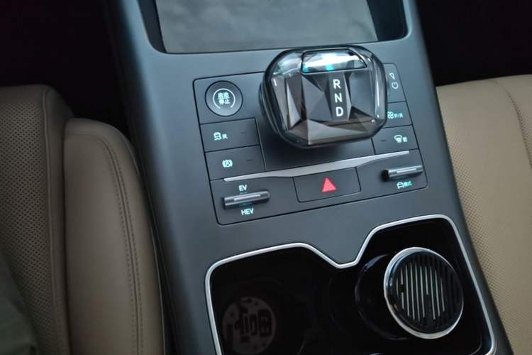 Used BYD Song Pro New Energy 2025 Second-Generation DM-i 75KM Leading Edition Gear Lever