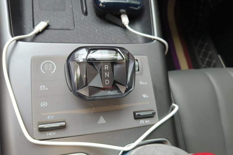 Used BYD Song Pro New Energy 2025 Second-Generation Intelligent Driving Version DM-i 115KM Superior Trim Gear Lever