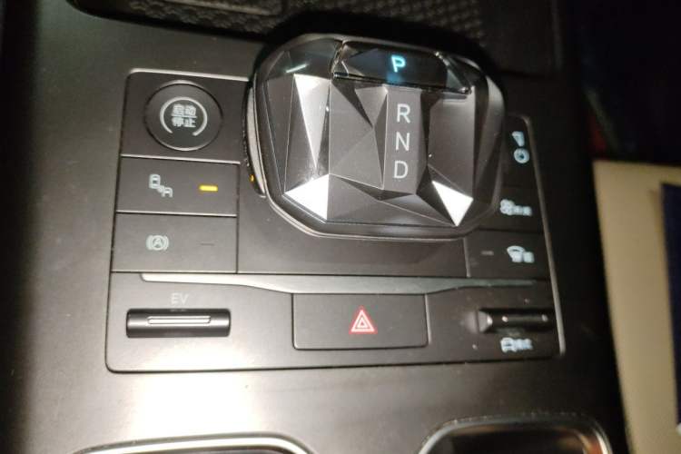 Used BYD Song Pro New Energy 2025 Second-Generation DM-i 115KM Excellence Version Gear Lever