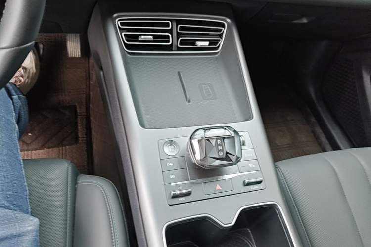 Used BYD Song Pro New Energy 2025 2nd Generation Intelligent Driving Version DM-i 75KM Leading Edition Gear Lever