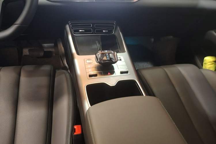 Used BYD Song Pro New Energy 2025 2nd Generation Intelligent Driving Version DM-i 75KM Leading Edition Gear Lever