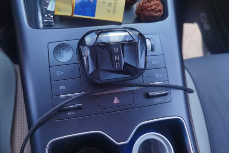 Used BYD Song Pro New Energy 2025 Second-Generation DM-i 75KM Leading Edition Gear Lever