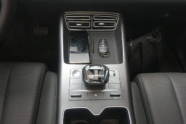 Used BYD Song Pro New Energy 2025 Second-Generation Intelligent Driving Version DM-i 115KM Superior Trim Gear Lever
