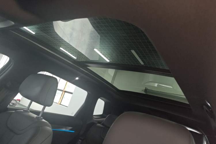 Used BYD Song Pro New Energy 2025 Second-Generation Intelligent Driving Version DM-i 115KM Superior Trim Headliner