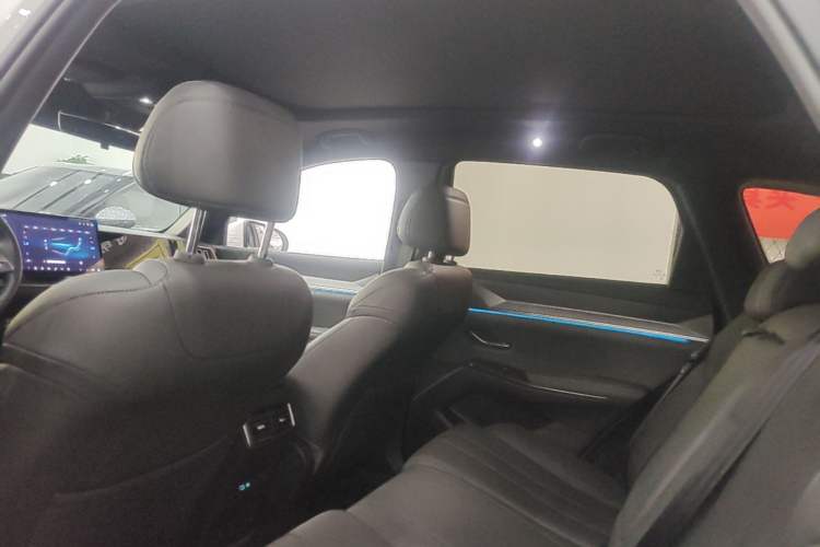 Used BYD Song Pro New Energy 2025 Second-Generation Intelligent Driving Version DM-i 115KM Superior Trim Headliner
