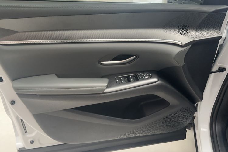 Used BYD Song Pro New Energy 2025 2nd Generation Intelligent Driving Version DM-i 75KM Leading Edition Interior 1