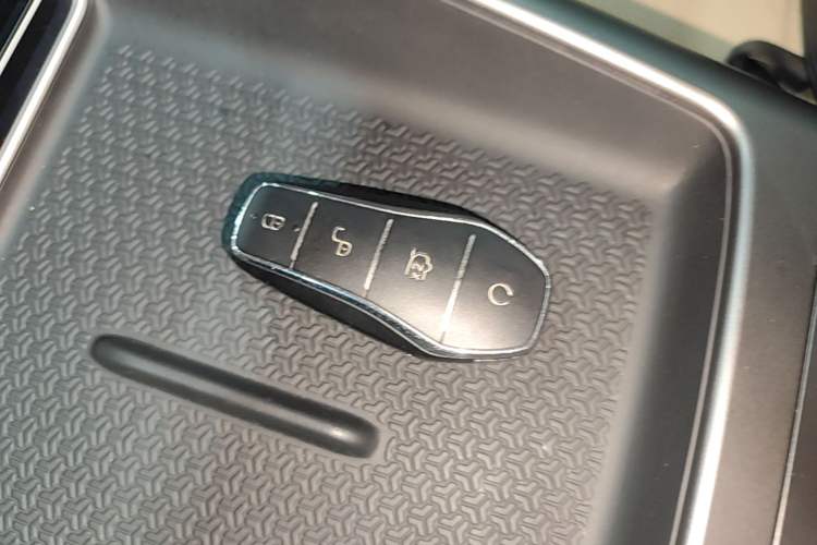 Used BYD Song Pro New Energy 2025 Second-Generation DM-i 75KM Overachiever Trim Interior 1