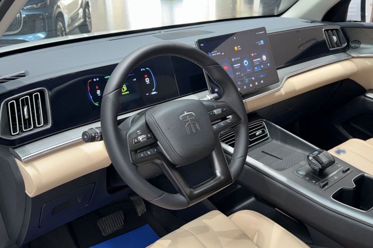 Used BYD Song Pro New Energy 2025 Second-Generation DM-i 75KM Leading Edition Interior 2