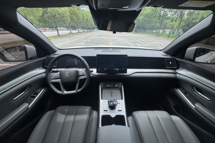 Used BYD Song Pro New Energy 2025 2nd Generation Intelligent Driving Version DM-i 75KM Leading Edition Interior 3
