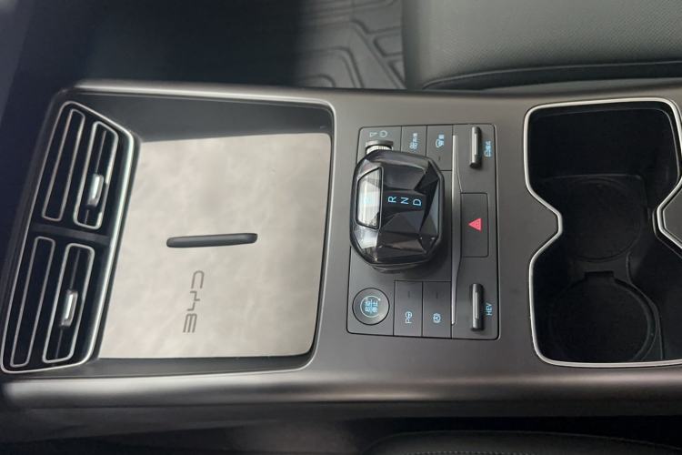 Used BYD Song Pro New Energy 2025 2nd Generation Intelligent Driving Version DM-i 75KM Leading Edition Interior 4