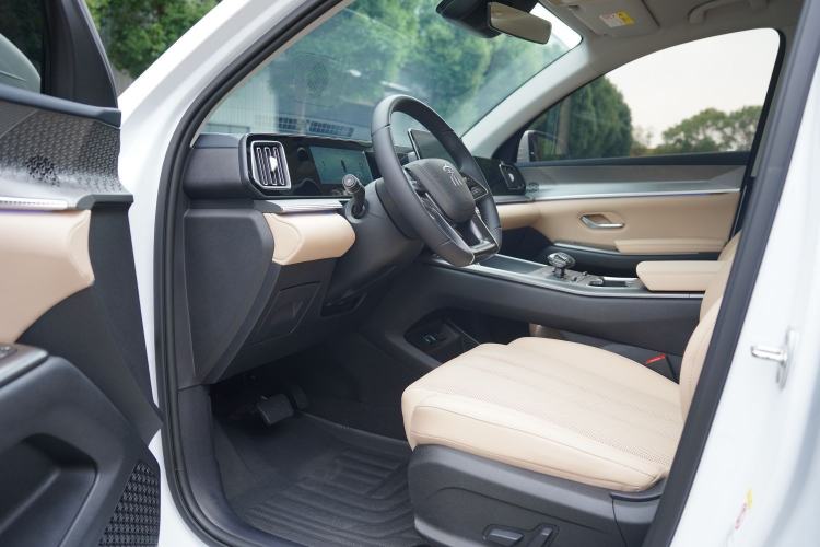 Used BYD Song Pro New Energy 2025 Second-Generation DM-i 115KM Overachiever Trim Interior 5