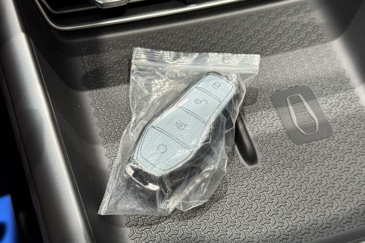 Used BYD Song Pro New Energy 2025 2nd Generation Intelligent Driving Version DM-i 75KM Leading Edition Interior 5