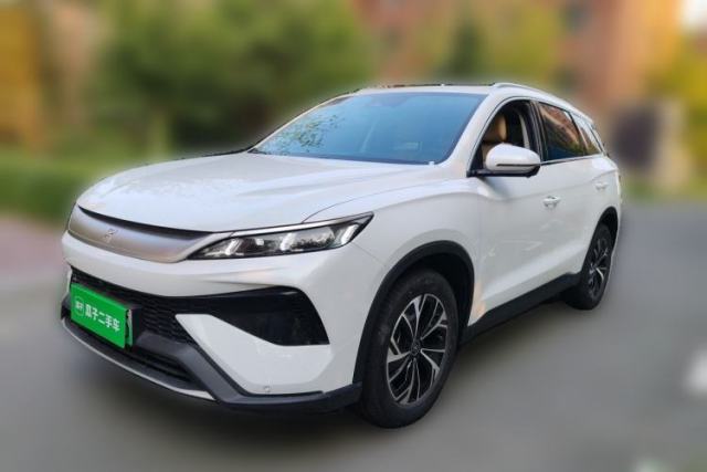 Ojetý BYD Song Pro New Energy 2025 Second-Generation DM-i 75KM Overachiever Trim