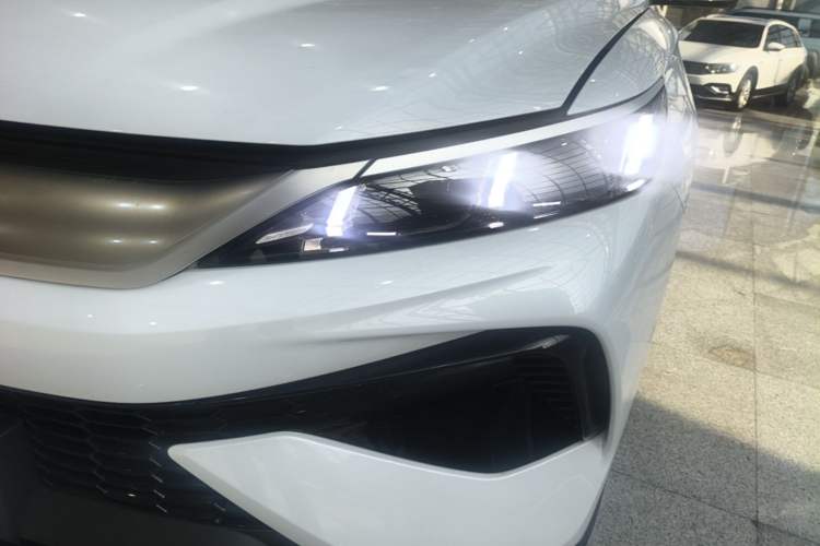 Used BYD Song Pro New Energy 2025 Second-Generation DM-i 75KM Leading Edition Left Front Headlight