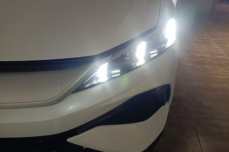 Used BYD Song Pro New Energy 2025 Second-Generation DM-i 75KM Leading Edition Left Front Headlight