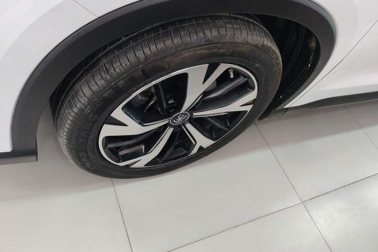 Used BYD Song Pro New Energy 2025 Second-Generation Intelligent Driving Version DM-i 115KM Excellence Edition Left Front Wheel Hub