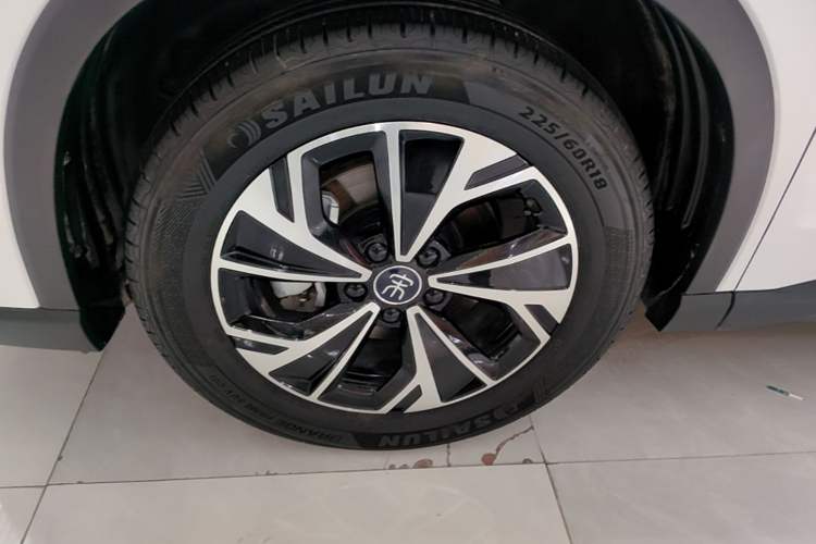 Used BYD Song Pro New Energy 2025 2nd Generation Intelligent Driving Version DM-i 75KM Leading Edition Left Front Wheel Hub
