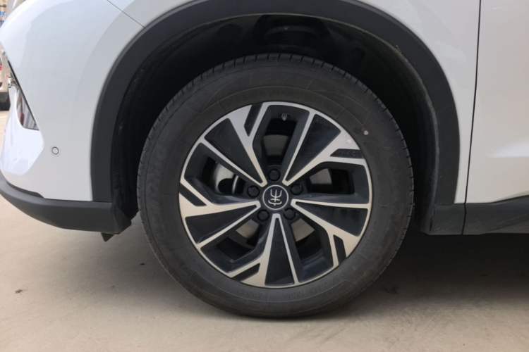 Used BYD Song Pro New Energy 2025 2nd Generation Intelligent Driving Version DM-i 75KM Overachiever Trim Left Front Wheel Hub