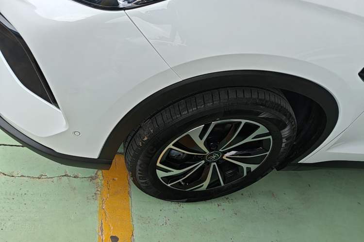 Used BYD Song Pro New Energy 2025 2nd Generation Intelligent Driving Version DM-i 75KM Leading Edition Left Front Wheel Hub