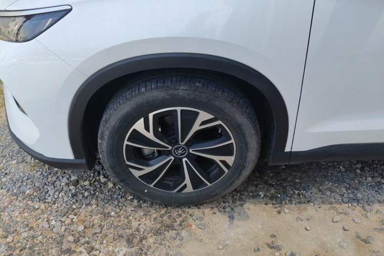 Used BYD Song Pro New Energy 2025 Second-Generation DM-i 75KM Leading Edition Left Front Wheel Hub