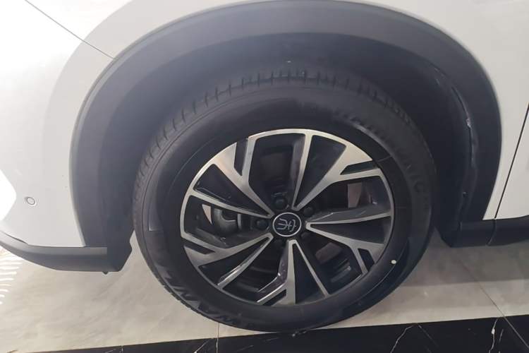 Used BYD Song Pro New Energy 2025 2nd Generation Intelligent Driving Version DM-i 75KM Overachiever Trim Left Front Wheel Hub