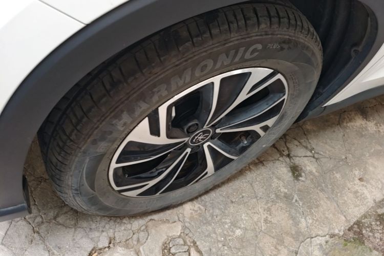 Used BYD Song Pro New Energy 2025 2nd Generation Intelligent Driving Version DM-i 75KM Leading Edition Left Front Wheel Hub