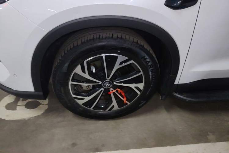 Used BYD Song Pro New Energy 2025 Second-Generation DM-i 75KM Leading Edition Left Front Wheel Hub