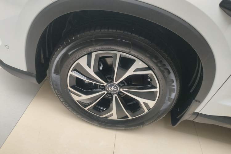 Used BYD Song Pro New Energy 2025 2nd Generation Intelligent Driving Version DM-i 75KM Leading Edition Left Front Wheel Hub