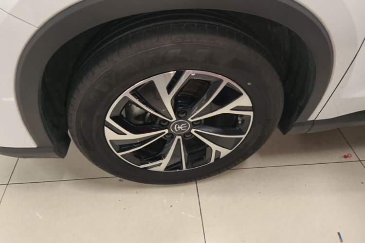 Used BYD Song Pro New Energy 2025 Second-Generation Intelligent Driving Version DM-i 115KM Superior Trim Left Front Wheel Hub
