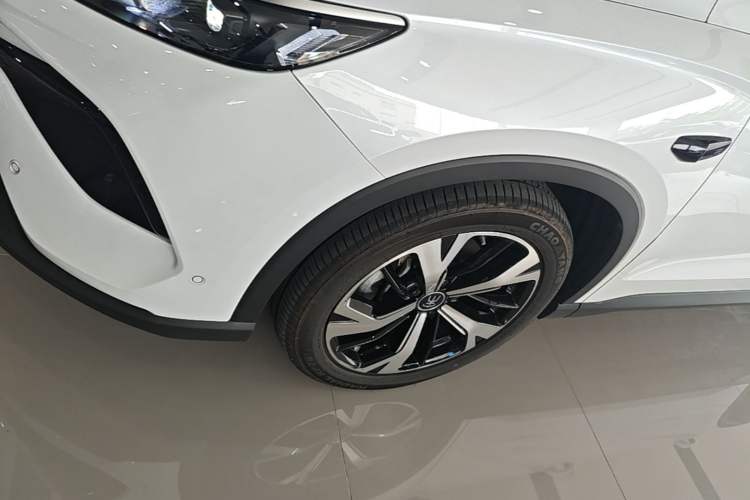 Used BYD Song Pro New Energy 2025 Second-Generation Intelligent Driving Version DM-i 115KM Excellence Edition Left Front Wheel Hub